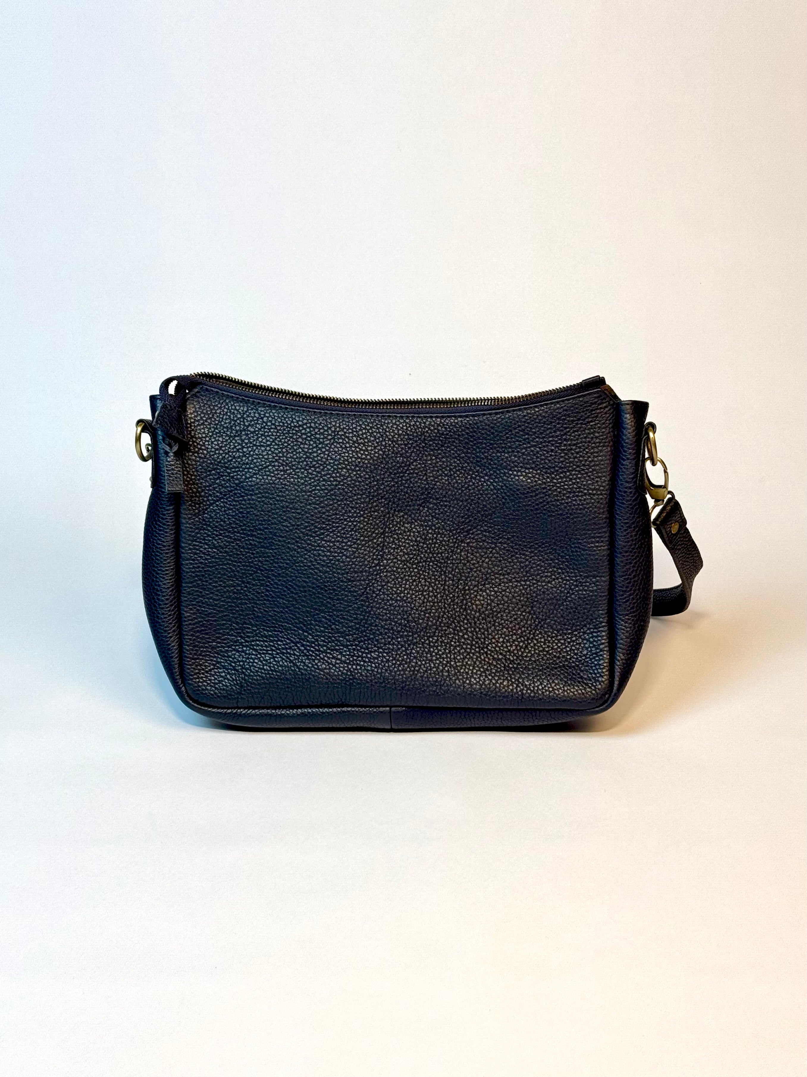 EVOPACK Multi-Pocket Durable Shoulder Bag – Everyday Utility & Style